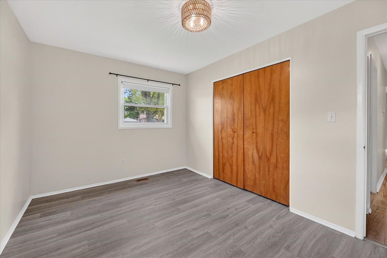 385 Hollywood Drive, Saline, MI, 48176-1109