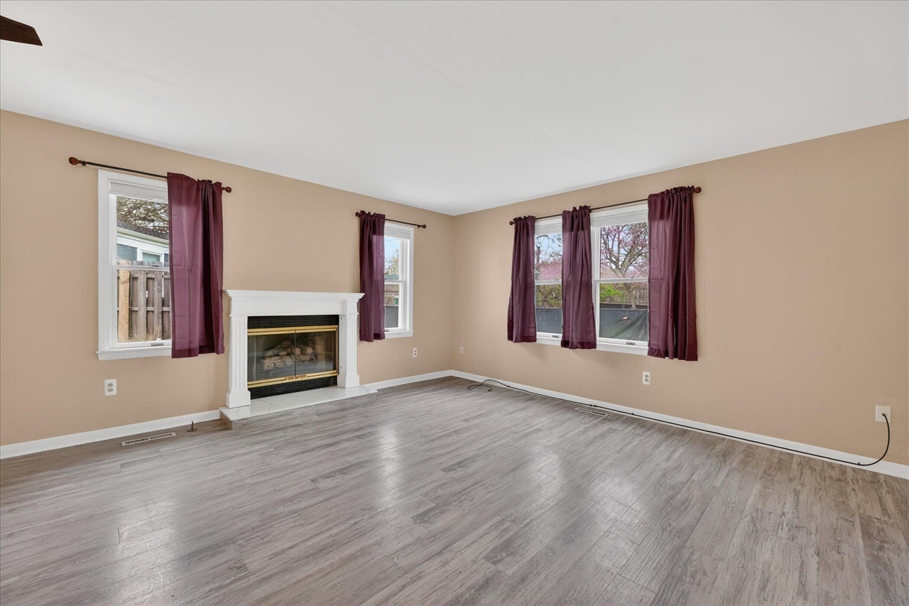 385 Hollywood Drive, Saline, MI, 48176-1109