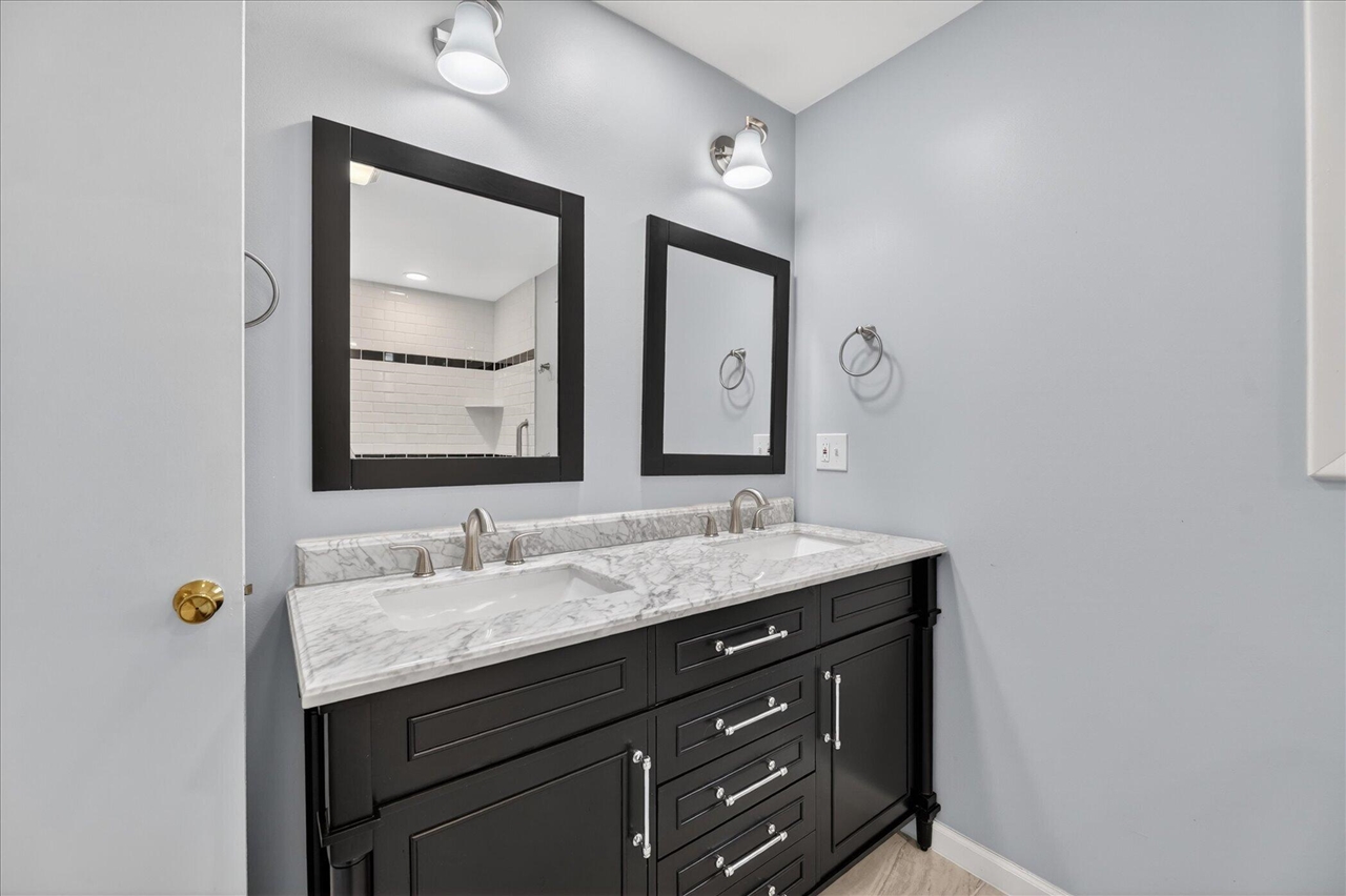 385 Hollywood Drive, Saline, MI, 48176-1109