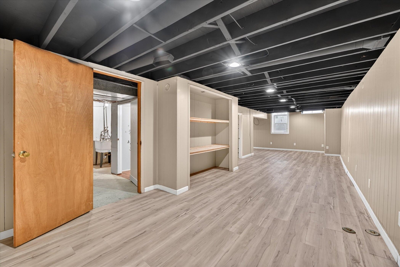 385 Hollywood Drive, Saline, MI, 48176-1109