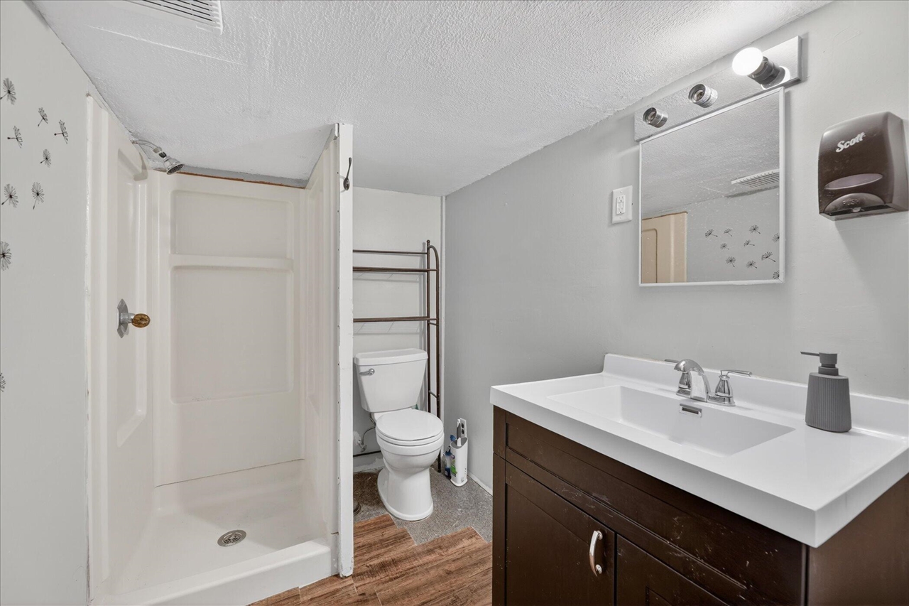 385 Hollywood Drive, Saline, MI, 48176-1109