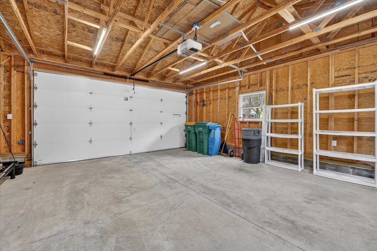 385 Hollywood Drive, Saline, MI, 48176-1109