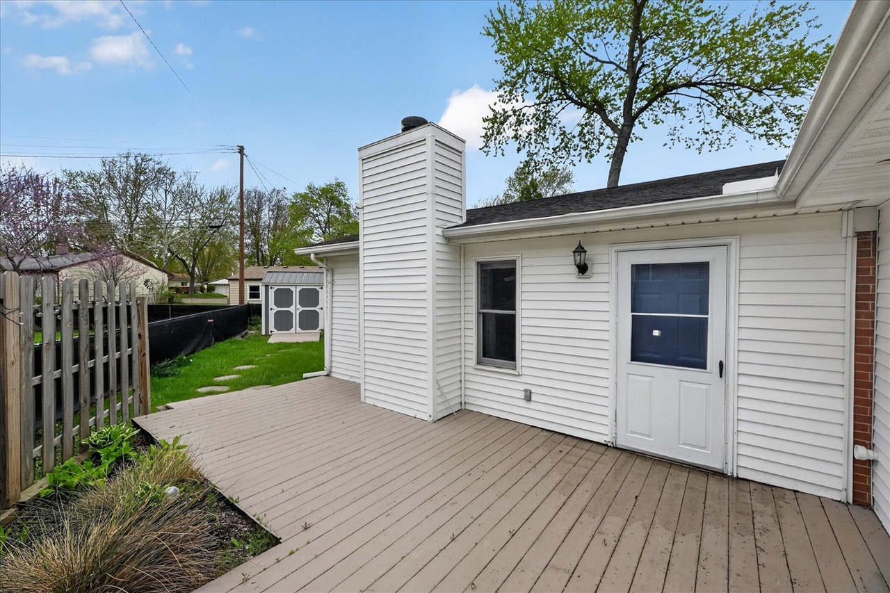 385 Hollywood Drive, Saline, MI, 48176-1109