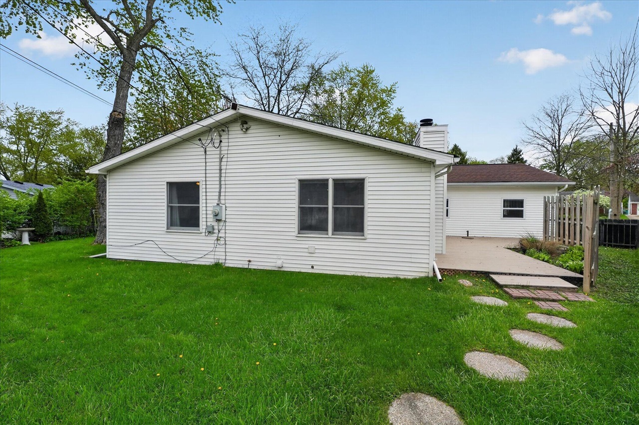 385 Hollywood Drive, Saline, MI, 48176-1109