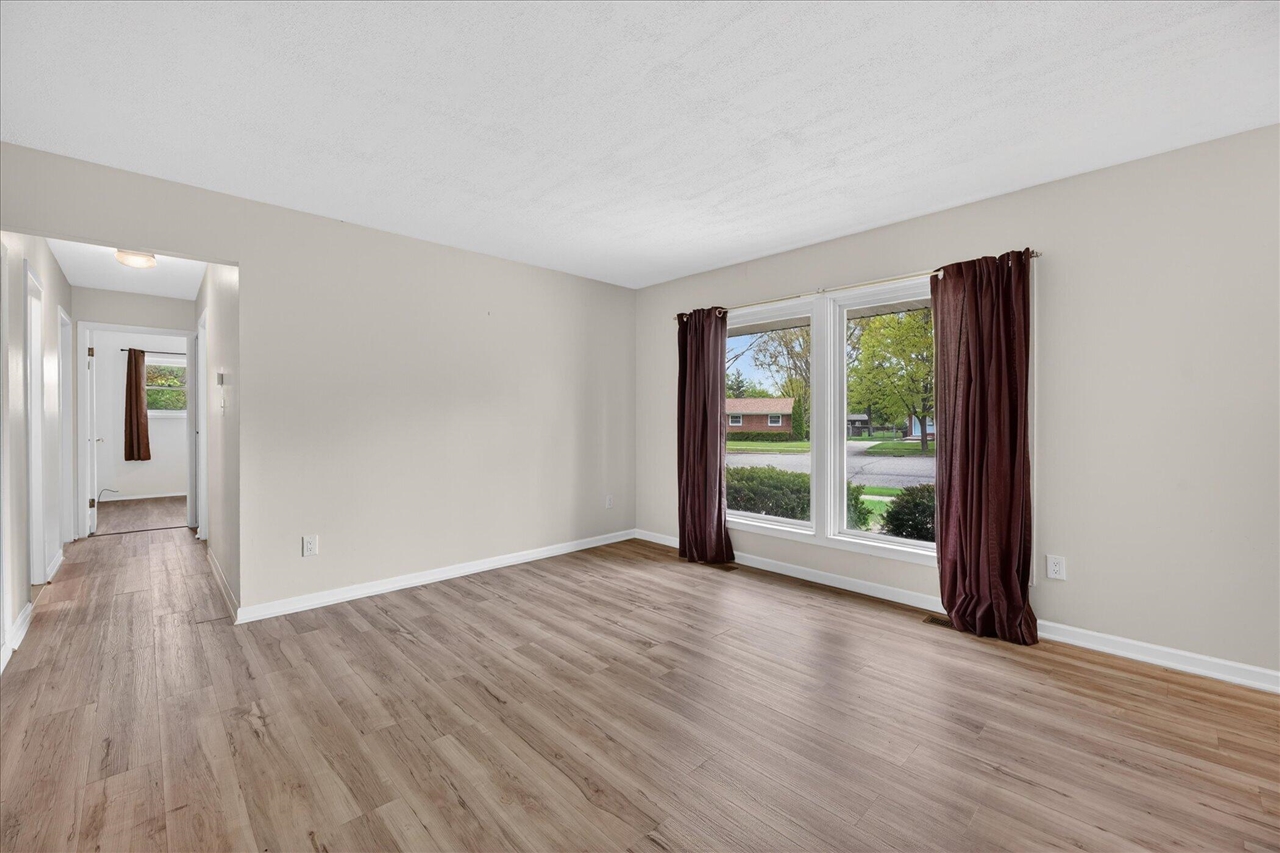 385 Hollywood Drive, Saline, MI, 48176-1109