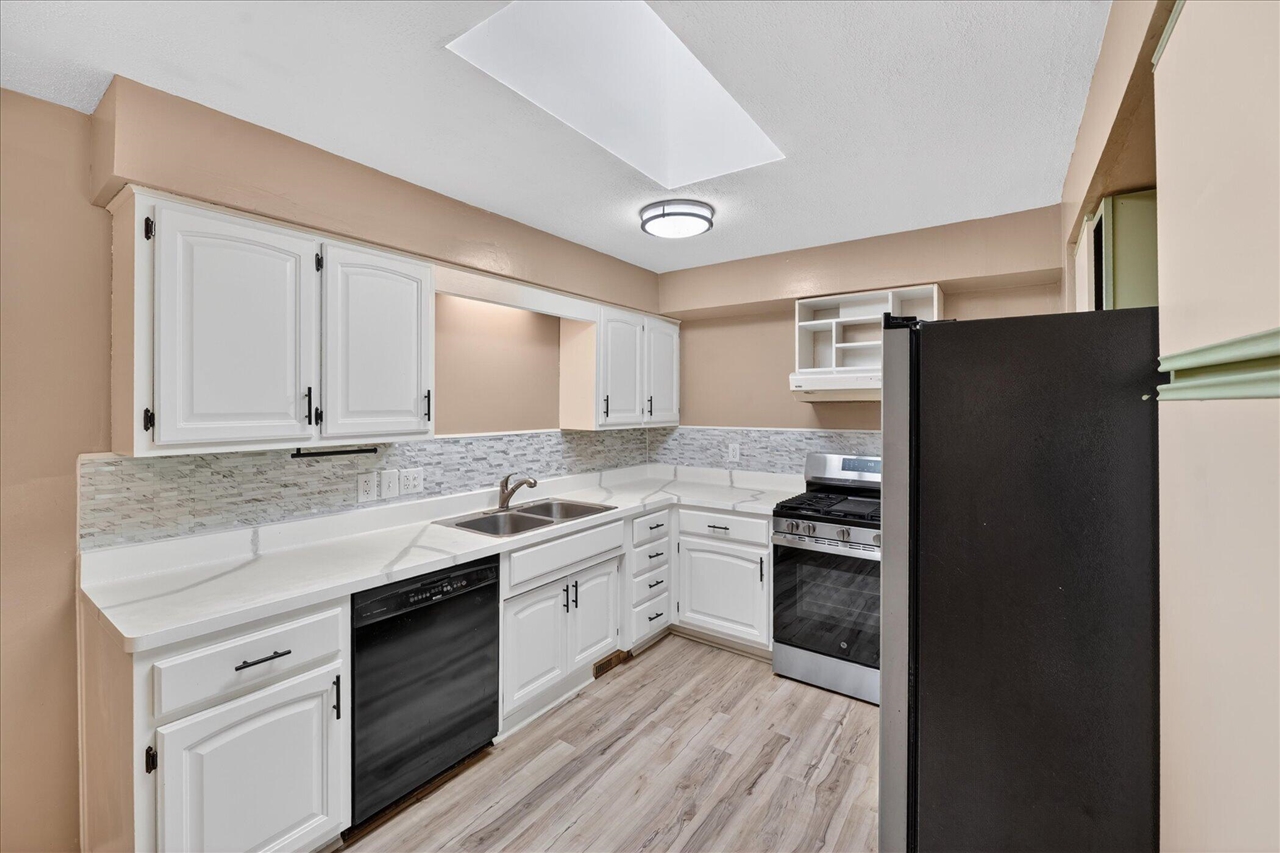 385 Hollywood Drive, Saline, MI, 48176-1109
