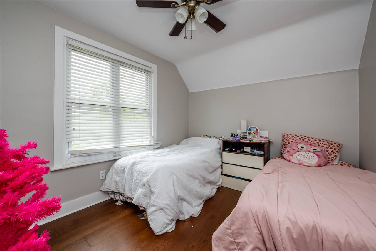 602 Howard Avenue, Saint Joseph, MI, 49085-1627