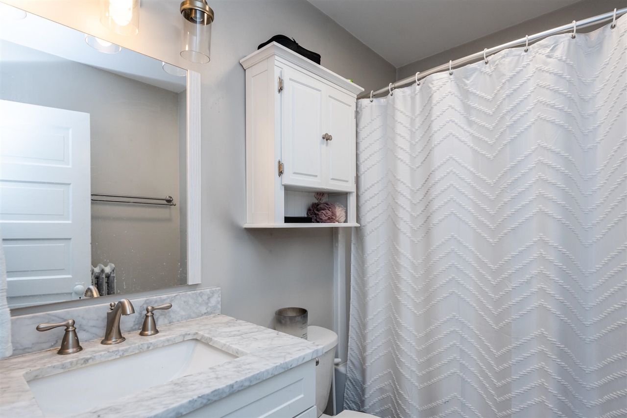 602 Howard Avenue, Saint Joseph, MI, 49085-1627