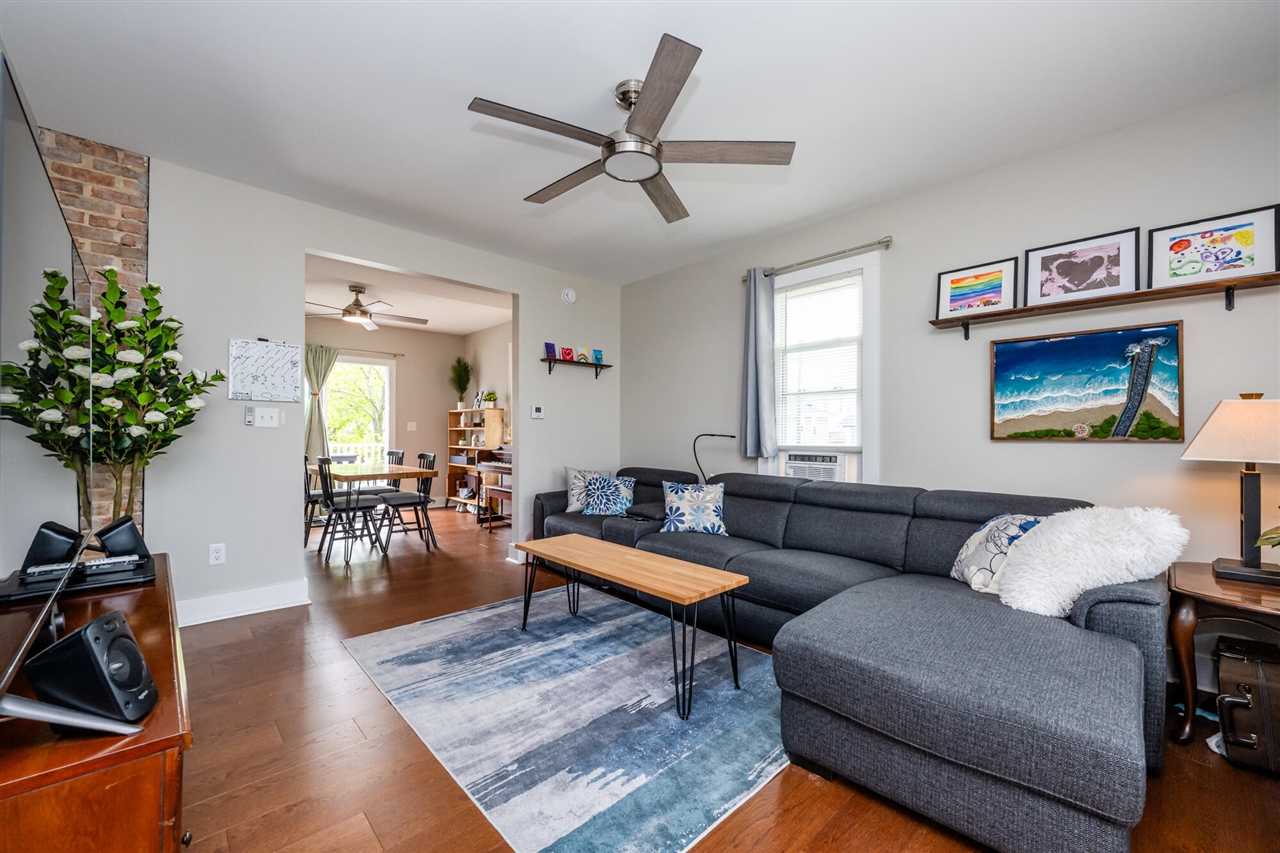 602 Howard Avenue, Saint Joseph, MI, 49085-1627