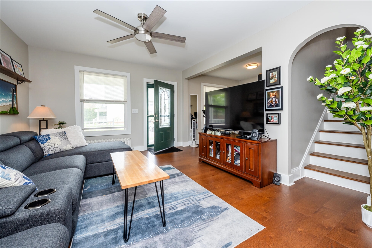 602 Howard Avenue, Saint Joseph, MI, 49085-1627