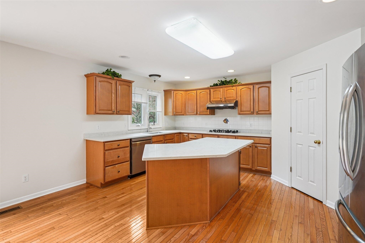 41038 Scarborough Lane, Novi, MI, 48375-2889