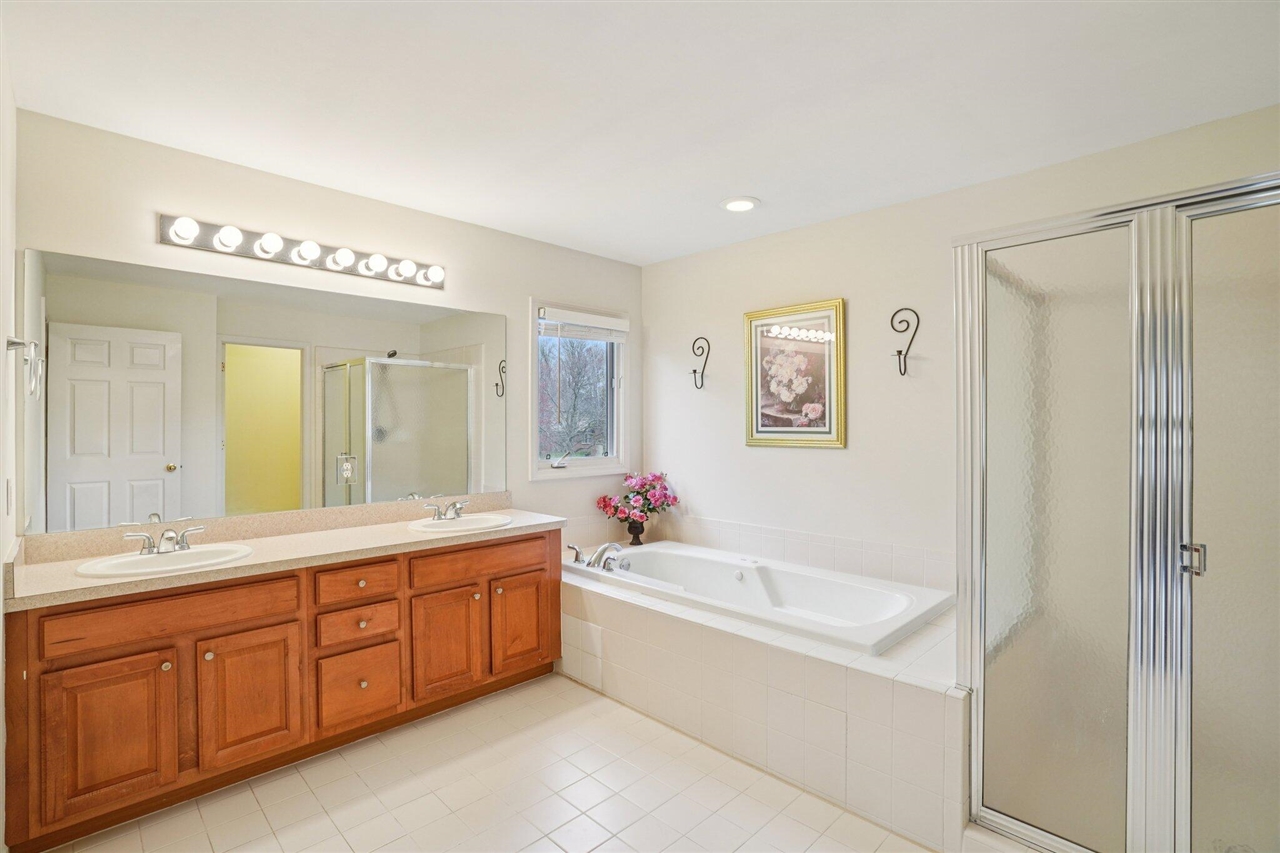 41038 Scarborough Lane, Novi, MI, 48375-2889