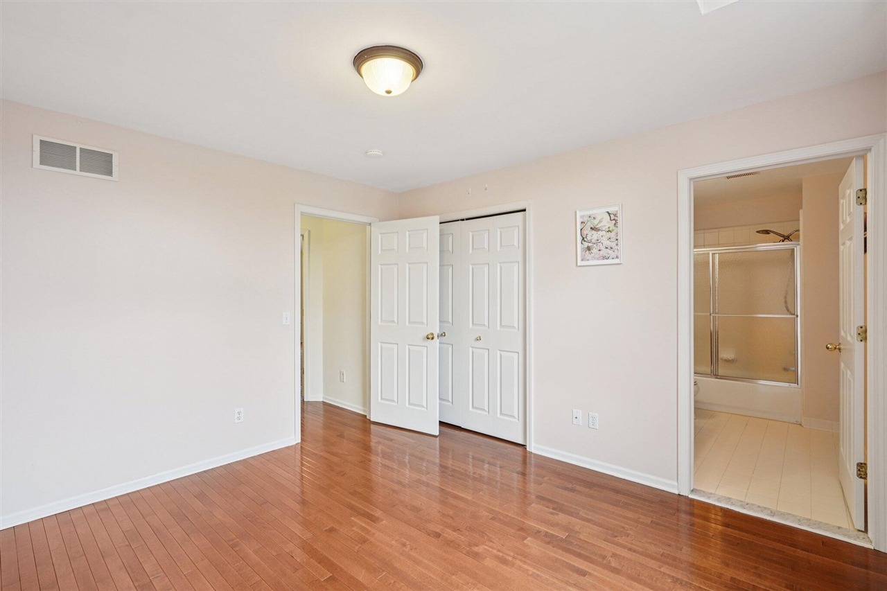 41038 Scarborough Lane, Novi, MI, 48375-2889