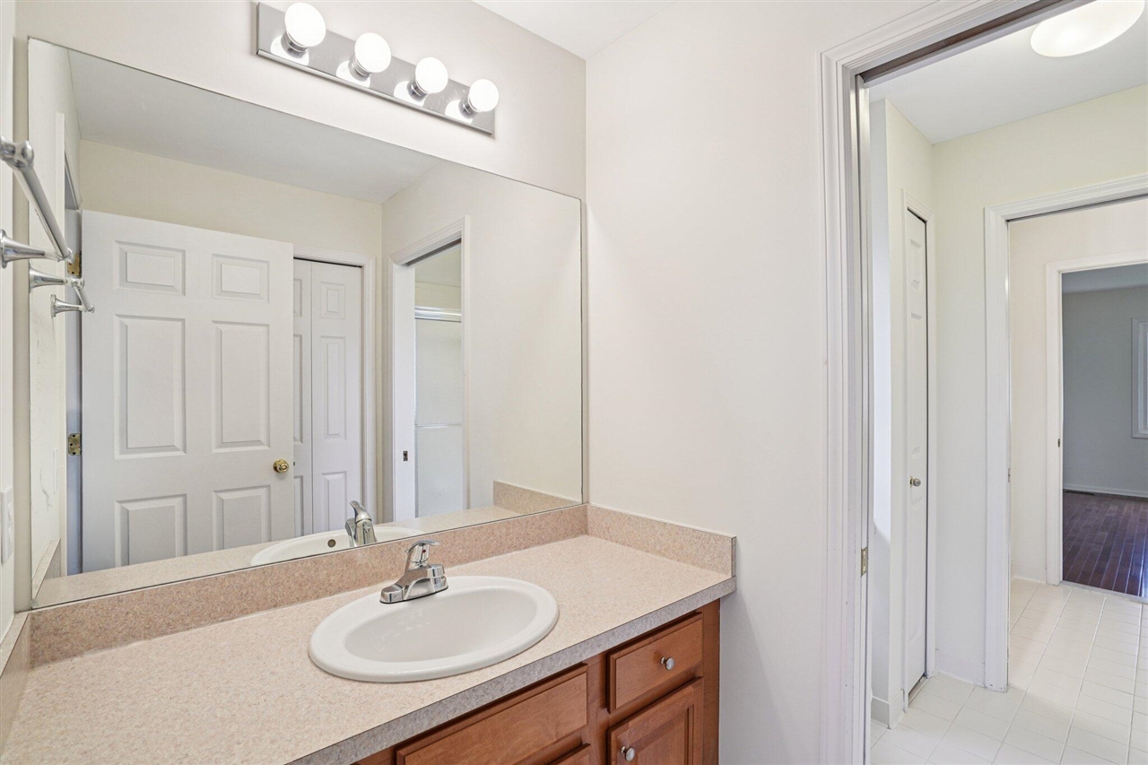 41038 Scarborough Lane, Novi, MI, 48375-2889