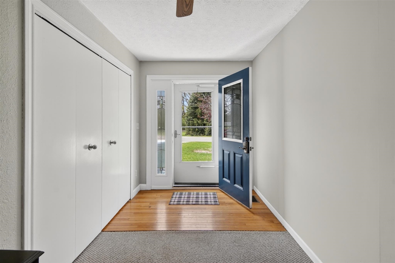 5501 Hague Avenue, Jackson, MI, 49203-5987