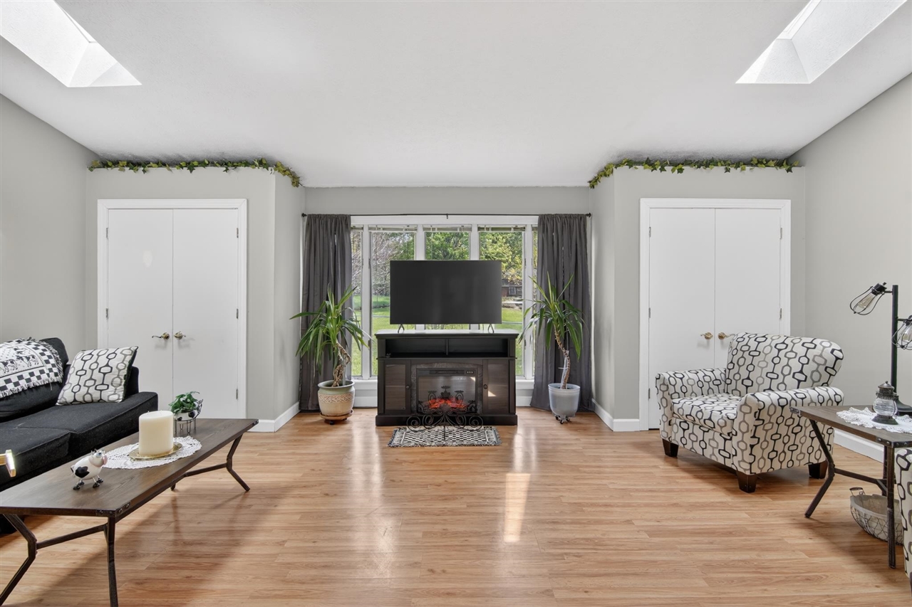 5501 Hague Avenue, Jackson, MI, 49203-5987