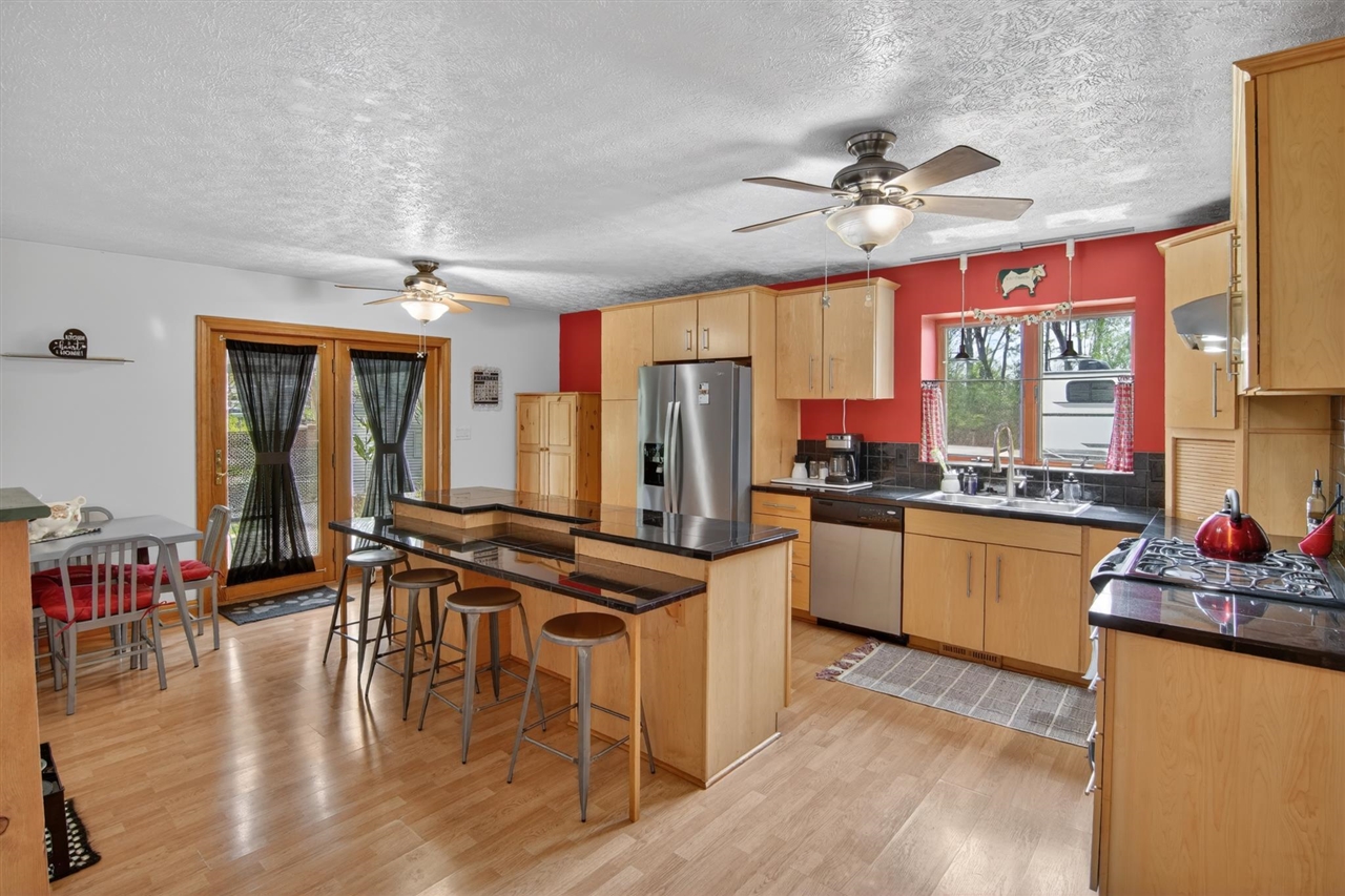 5501 Hague Avenue, Jackson, MI, 49203-5987