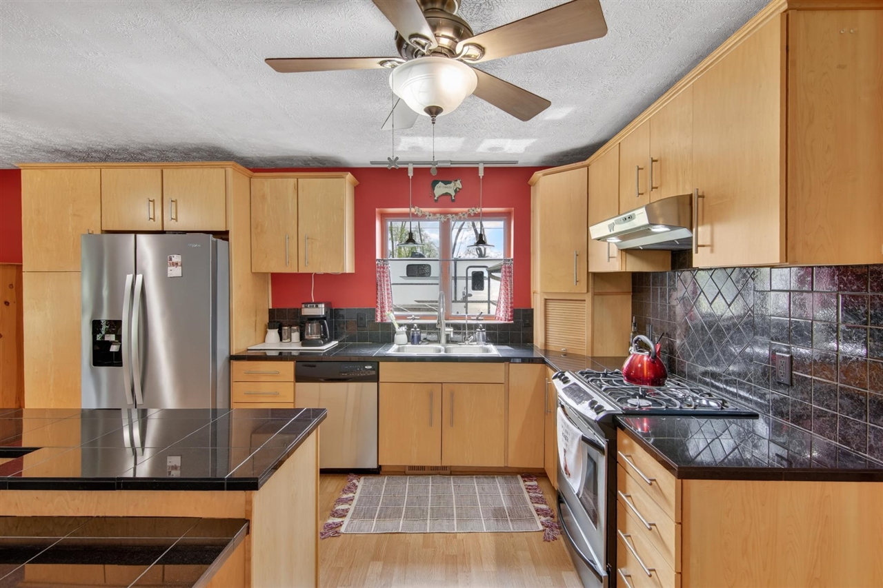 5501 Hague Avenue, Jackson, MI, 49203-5987