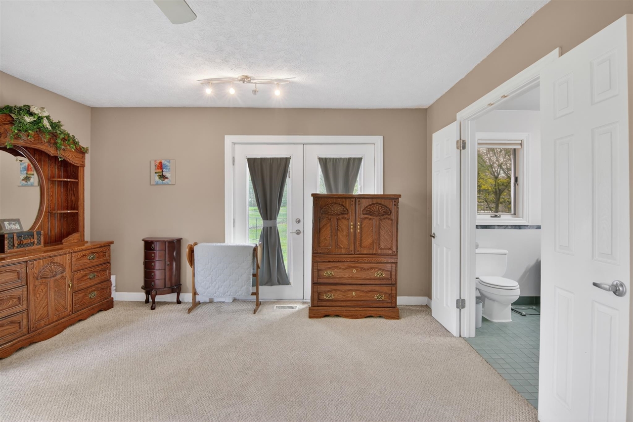 5501 Hague Avenue, Jackson, MI, 49203-5987
