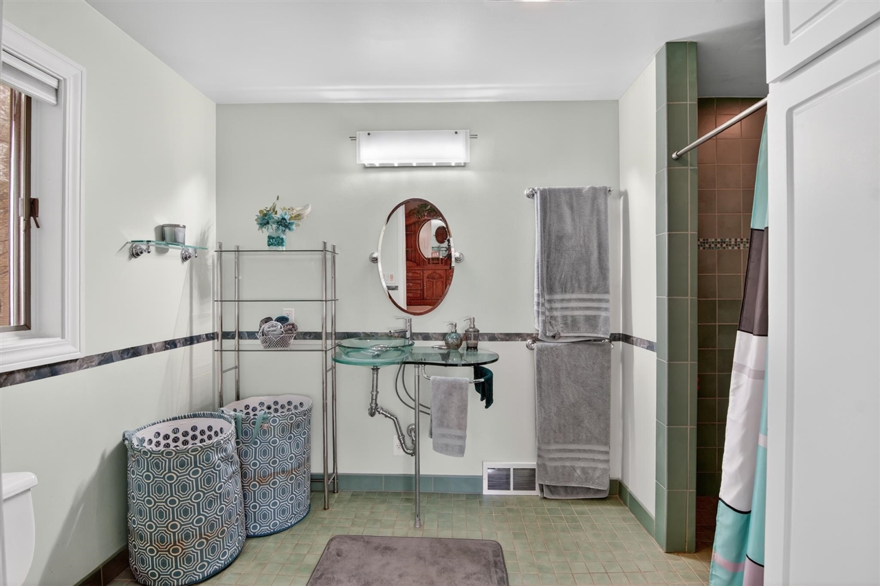 5501 Hague Avenue, Jackson, MI, 49203-5987