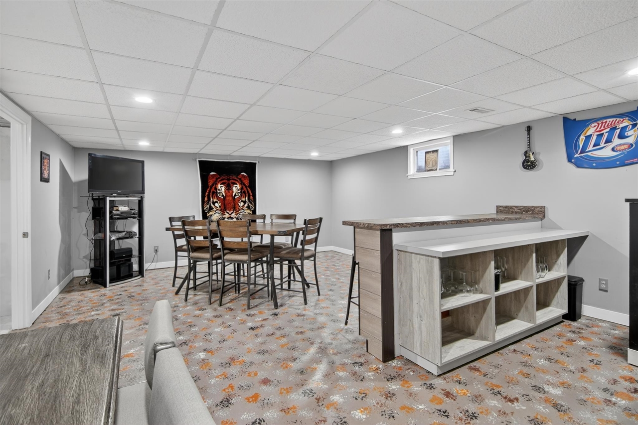 5501 Hague Avenue, Jackson, MI, 49203-5987