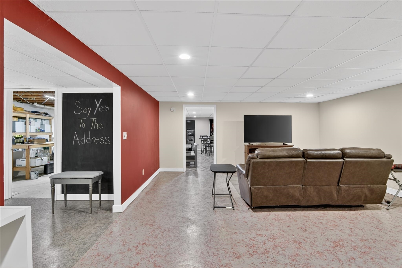 5501 Hague Avenue, Jackson, MI, 49203-5987