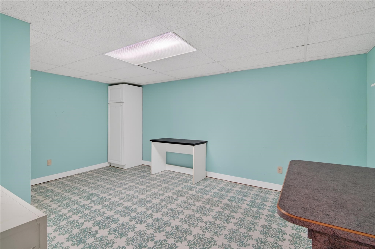5501 Hague Avenue, Jackson, MI, 49203-5987