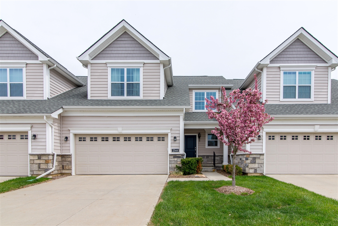 2544 Oxford Circle, Ann Arbor, MI, 48103-2398