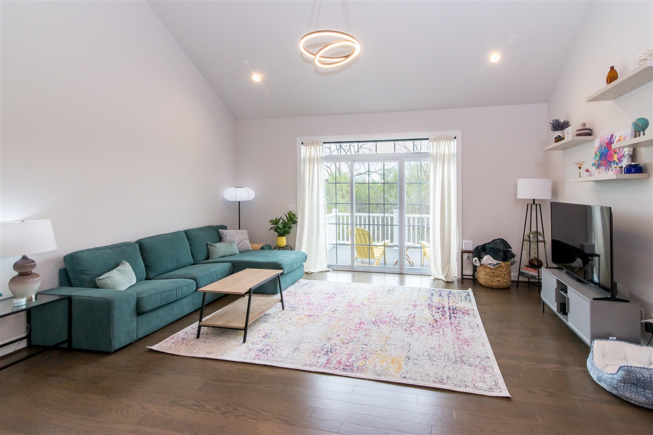 2544 Oxford Circle, Ann Arbor, MI, 48103-2398