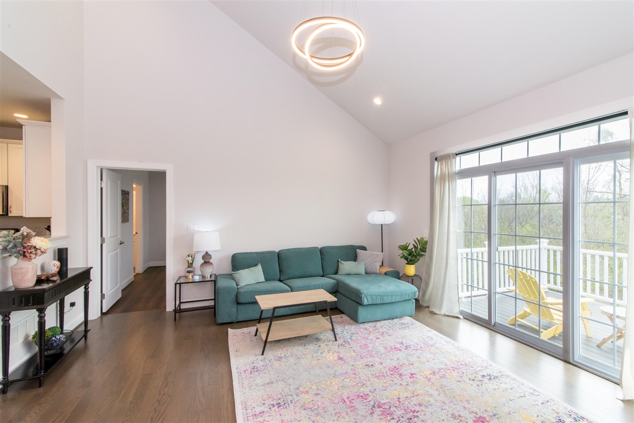 2544 Oxford Circle, Ann Arbor, MI, 48103-2398