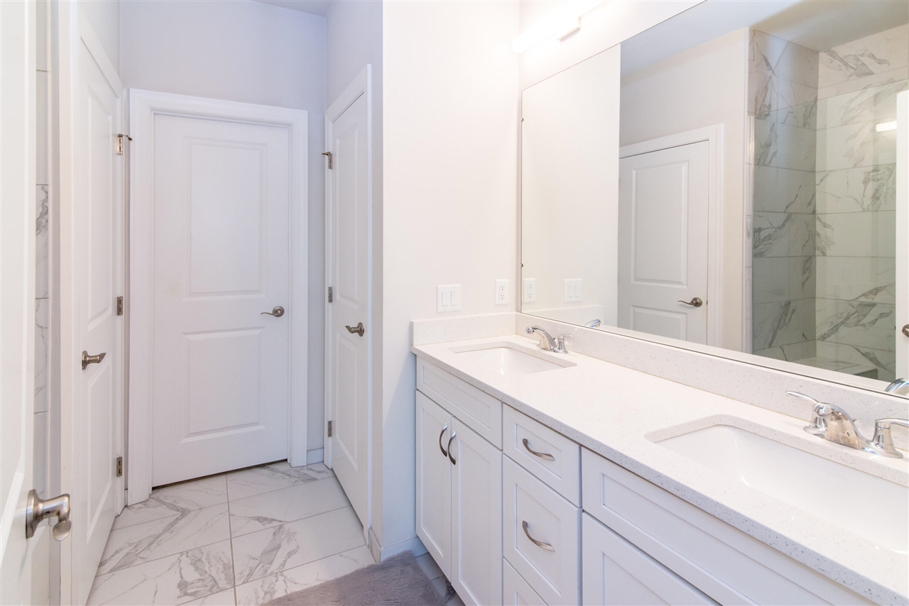 2544 Oxford Circle, Ann Arbor, MI, 48103-2398