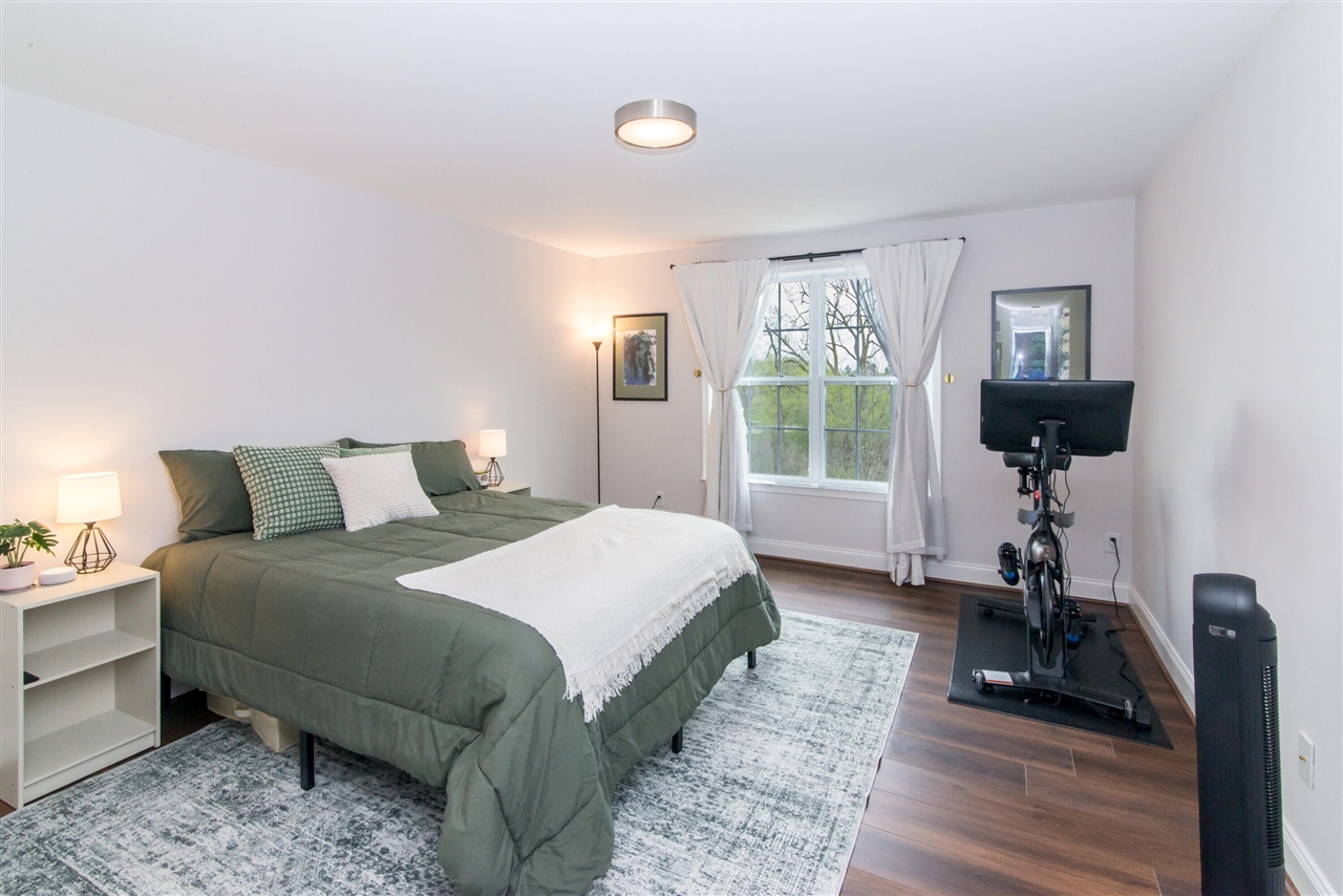 2544 Oxford Circle, Ann Arbor, MI, 48103-2398