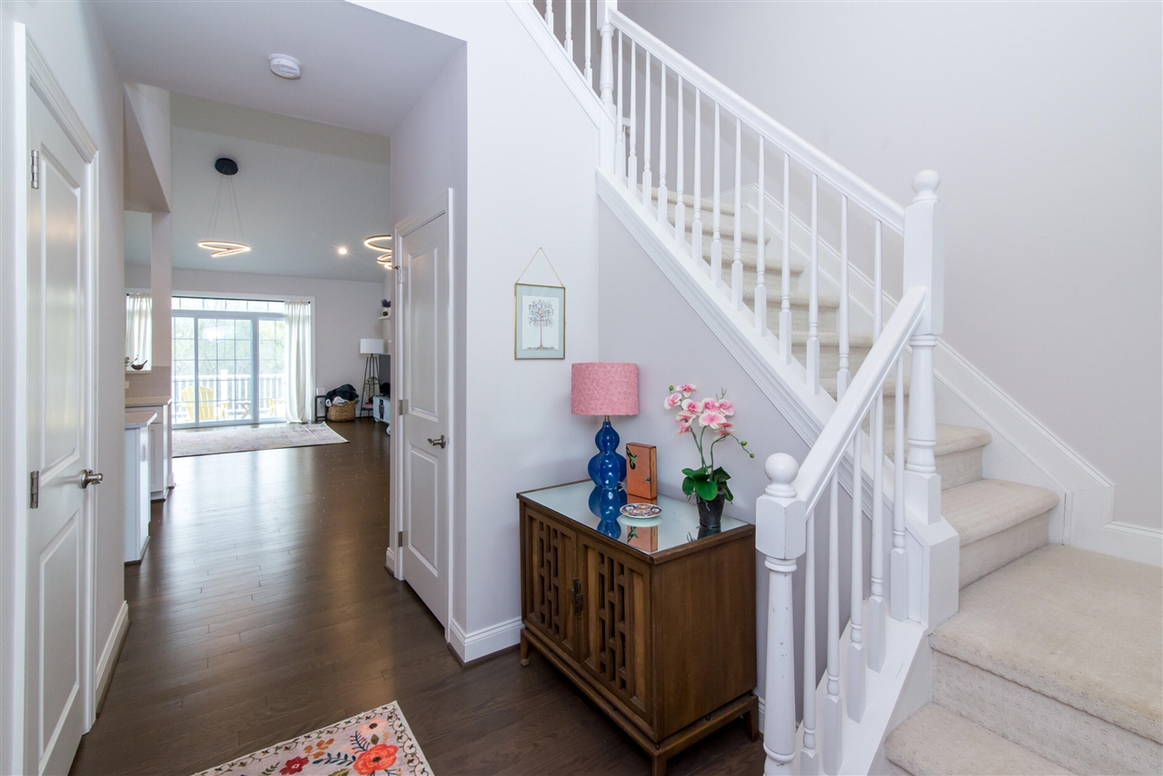 2544 Oxford Circle, Ann Arbor, MI, 48103-2398
