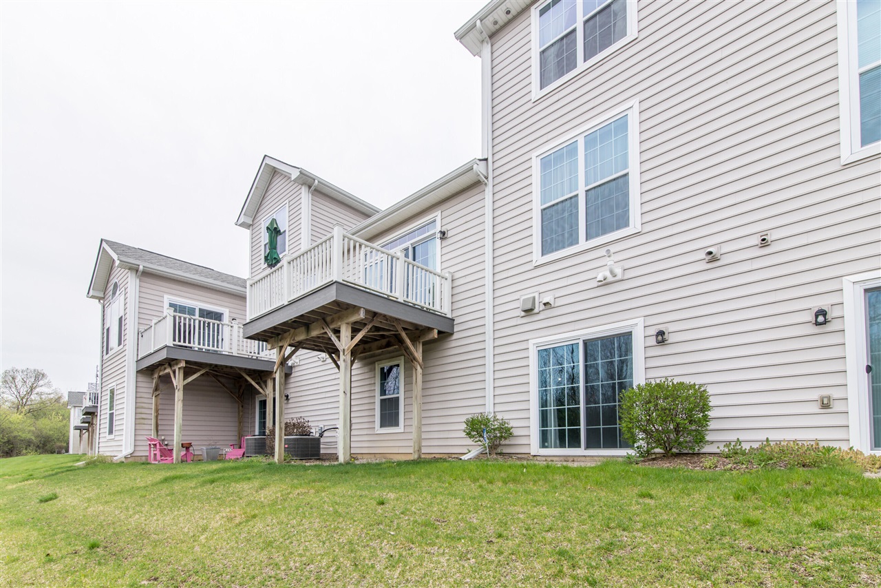 2544 Oxford Circle, Ann Arbor, MI, 48103-2398