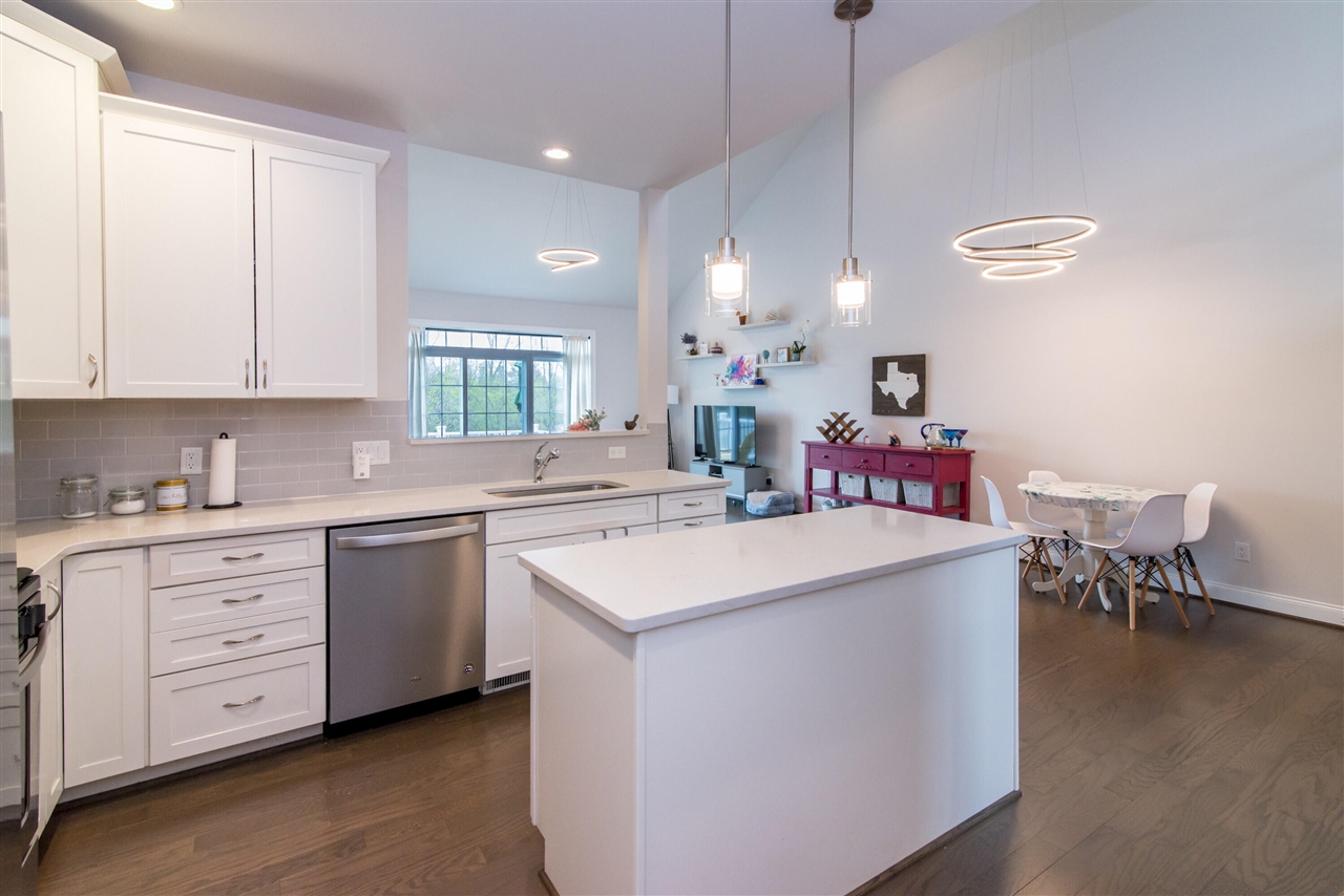 2544 Oxford Circle, Ann Arbor, MI, 48103-2398