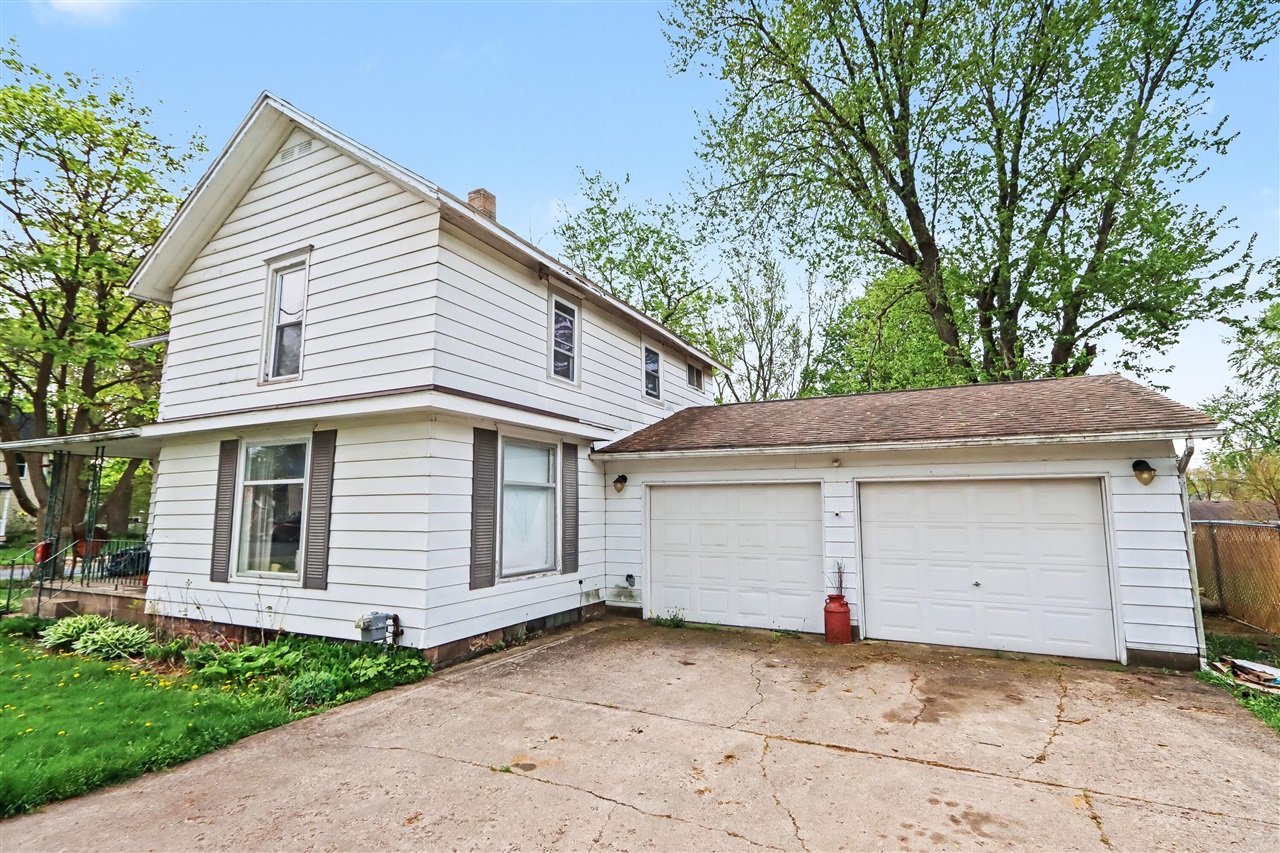 1st image of 126 E South St, Vicksburg, MI 49097 | MLS# 70528092