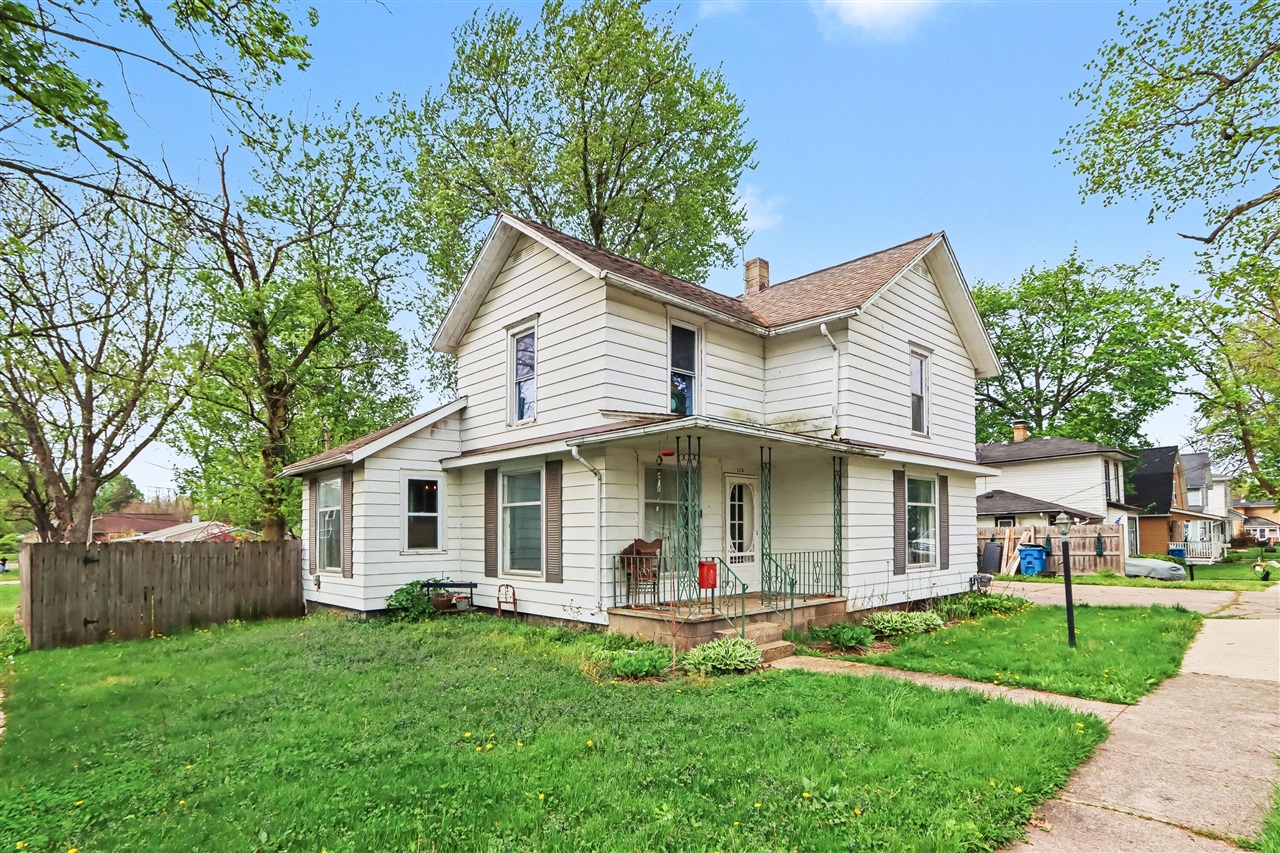 2nd image of 126 E South St, Vicksburg, MI 49097 | MLS# 70528092