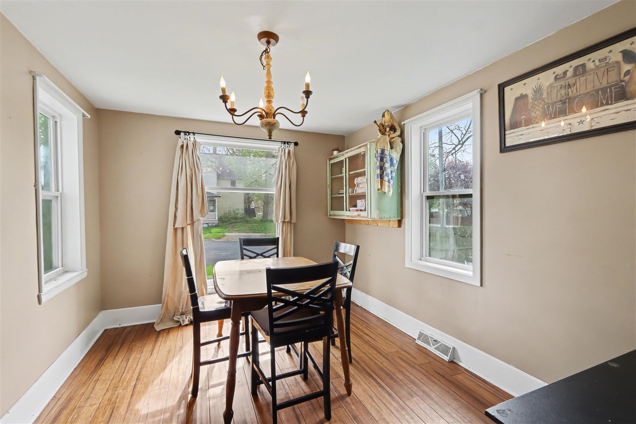 5th image of 126 E South St, Vicksburg, MI 49097 | MLS# 70528092