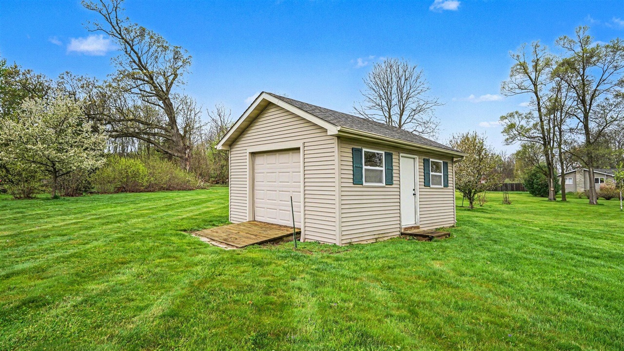 4693 Dexter Pinckney Road, Dexter, MI, 48130-8561