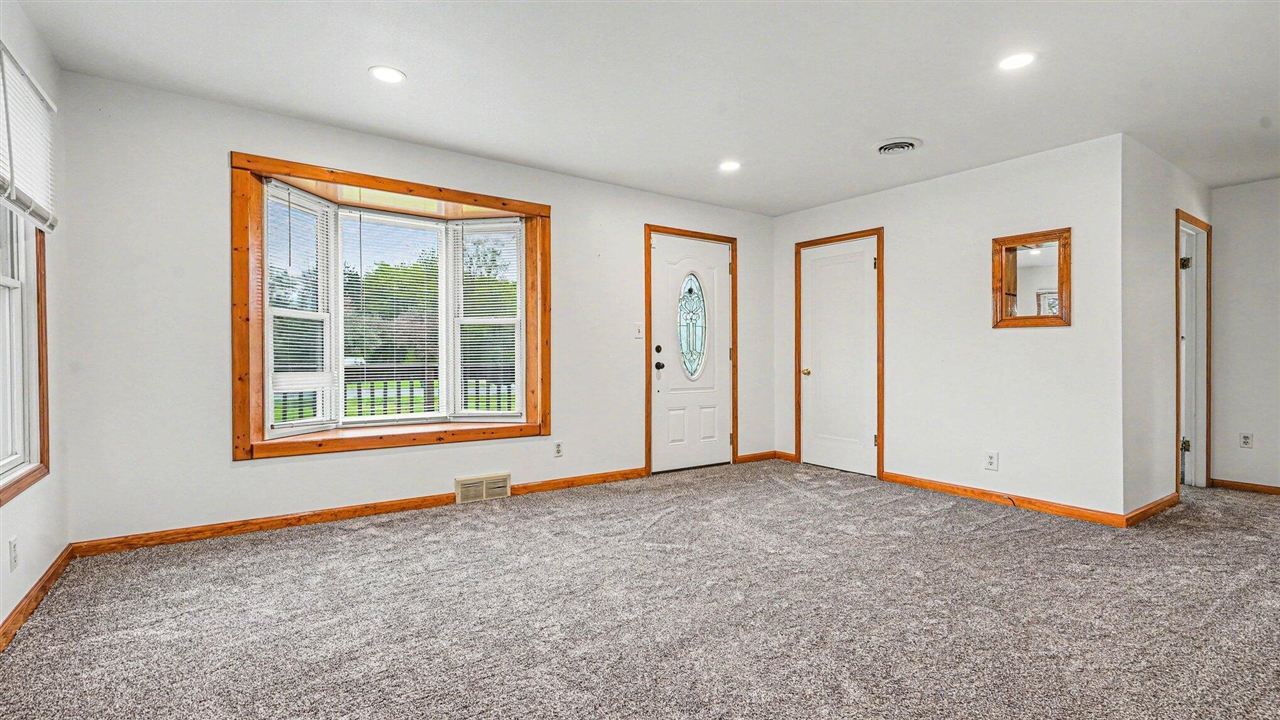 4693 Dexter Pinckney Road, Dexter, MI, 48130-8561