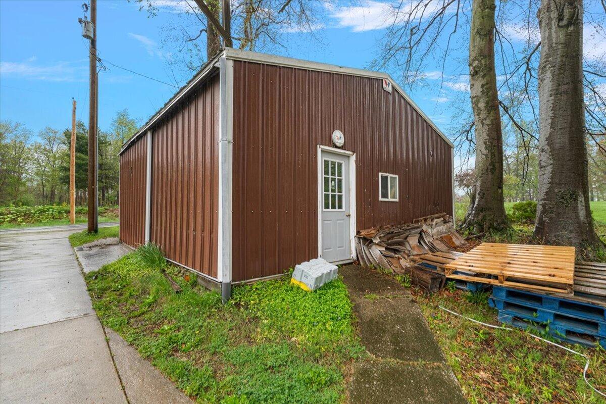 8467 Pucker Street, Berrien Center, MI, 49102-9718