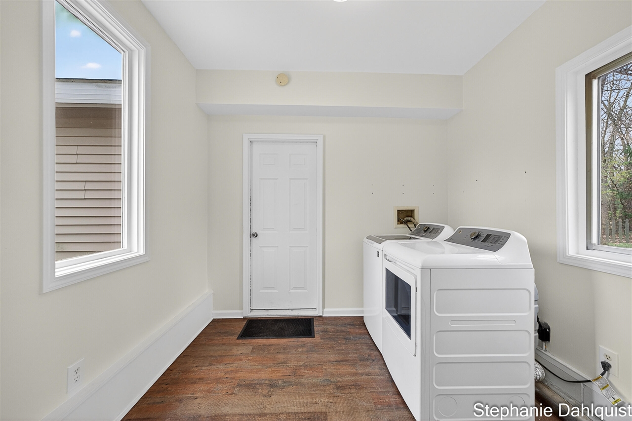 1093 E Giles Road, Muskegon, MI, 49445-2625