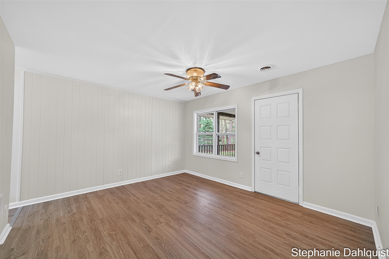 1093 E Giles Road, Muskegon, MI, 49445-2625
