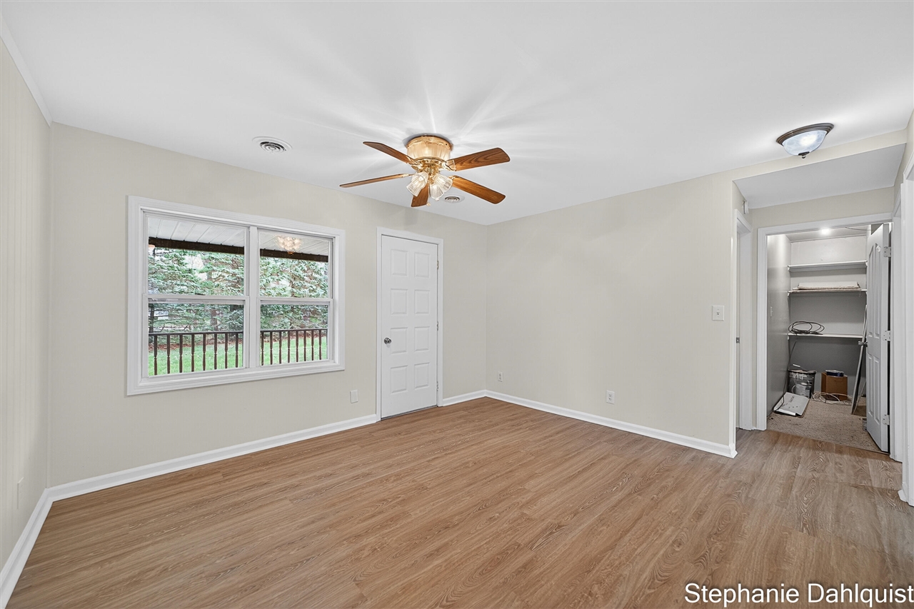 1093 E Giles Road, Muskegon, MI, 49445-2625