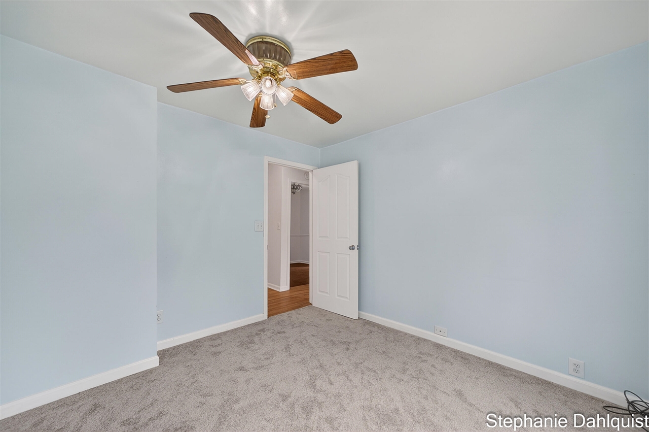 1093 E Giles Road, Muskegon, MI, 49445-2625