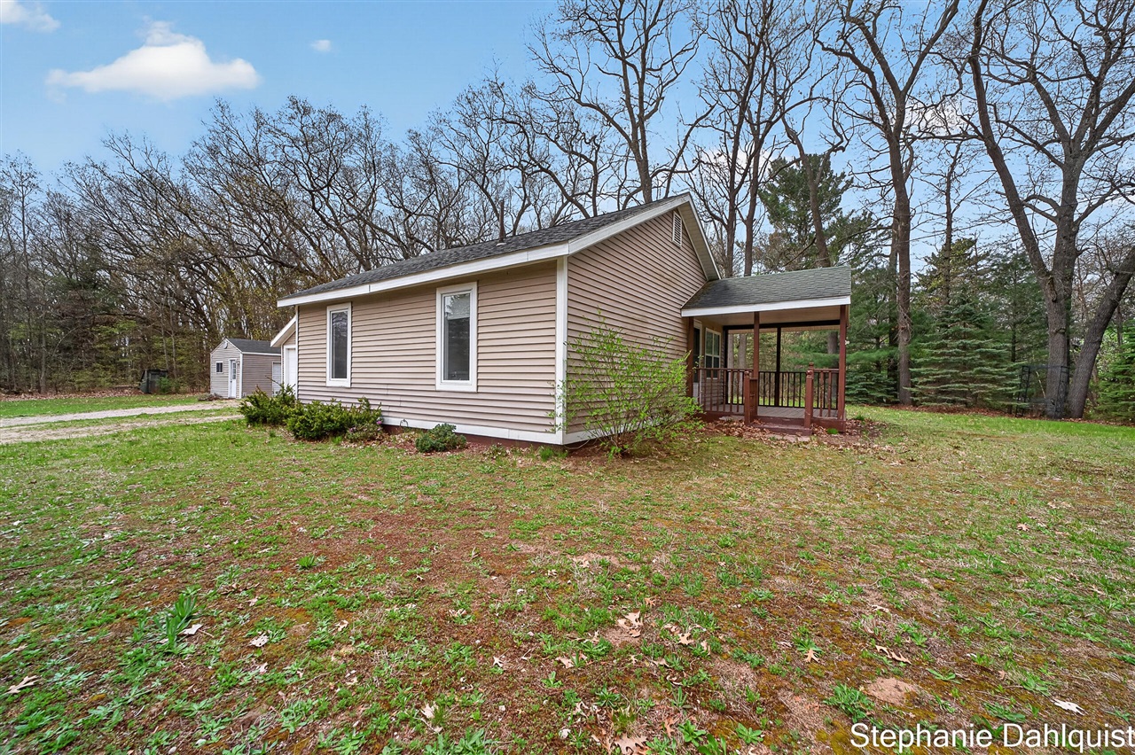 1093 E Giles Road, Muskegon, MI, 49445-2625