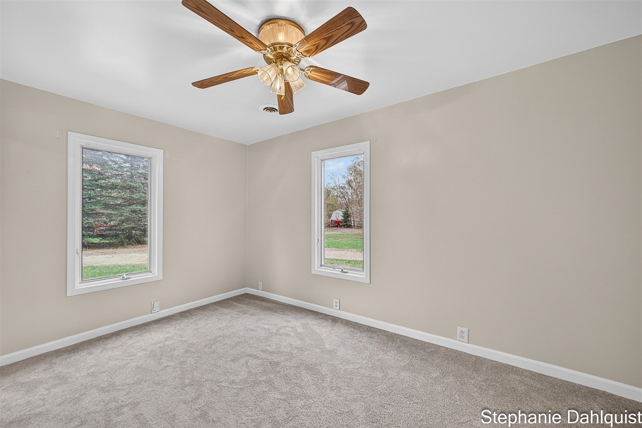 1093 E Giles Road, Muskegon, MI, 49445-2625