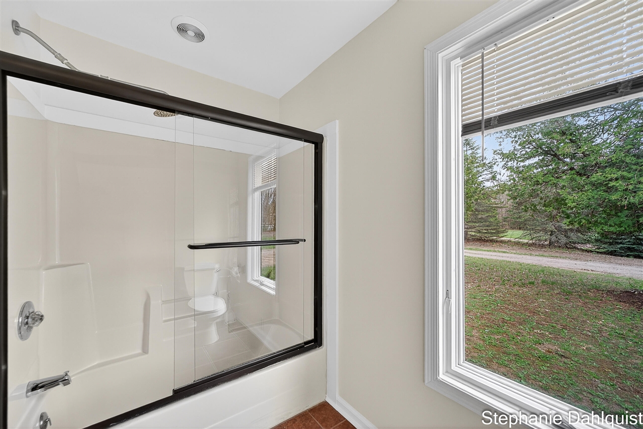 1093 E Giles Road, Muskegon, MI, 49445-2625