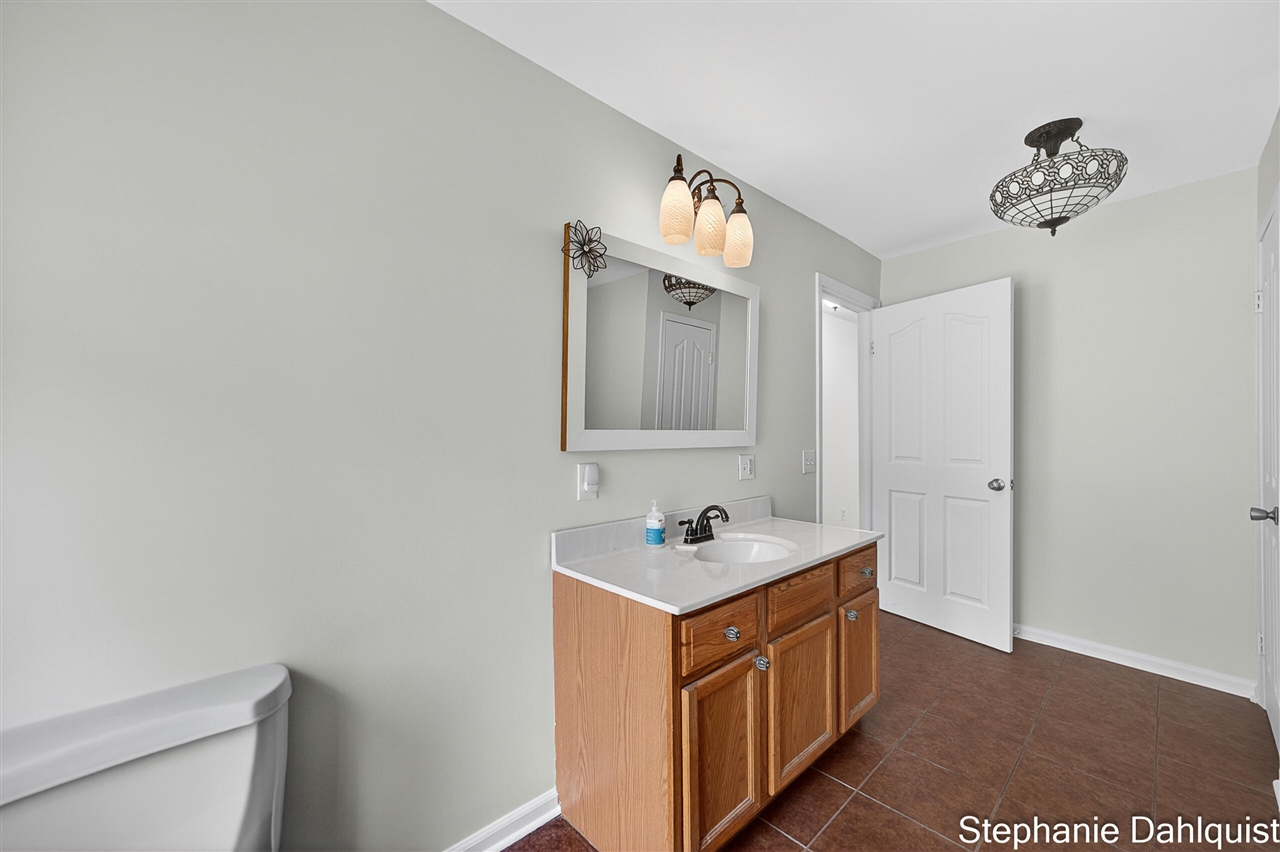 1093 E Giles Road, Muskegon, MI, 49445-2625