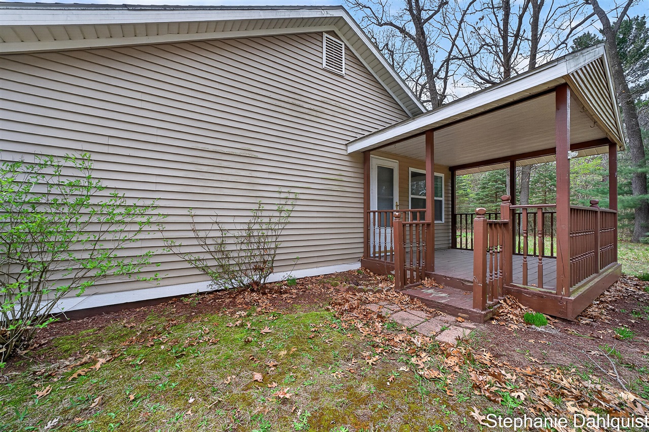 1093 E Giles Road, Muskegon, MI, 49445-2625